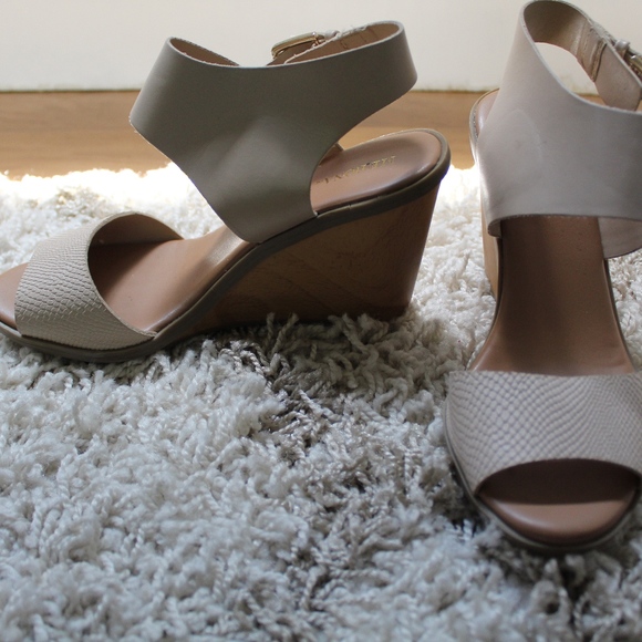 Open Toed Wedges - Picture 2 of 6